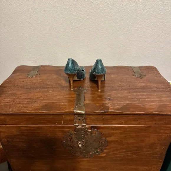 Vintage 1990’s Nine West Green Metallic Leather  Pointed Heels size 8.5 - Picture 3 of 6